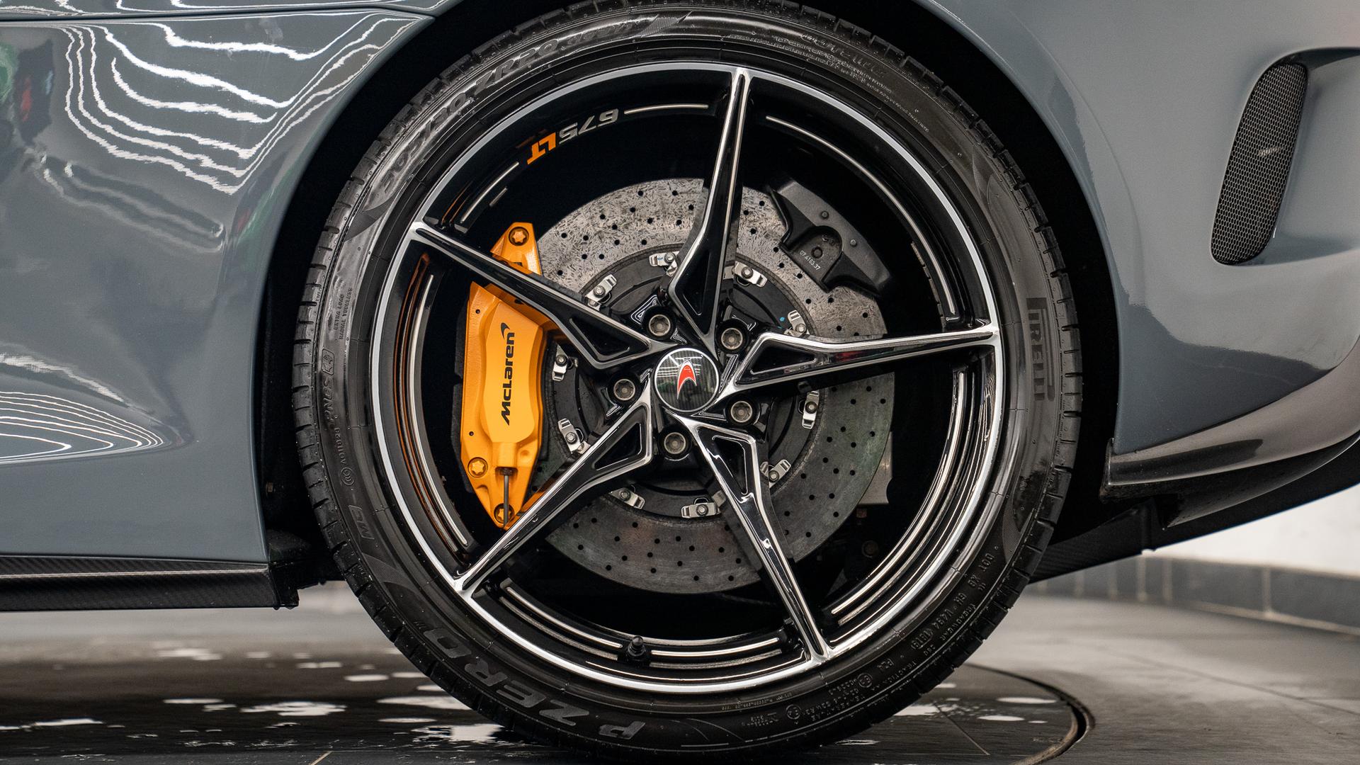 McLaren 675 LT Photo ade914ee-f608-432c-9da9-ca75bba58052.jpg