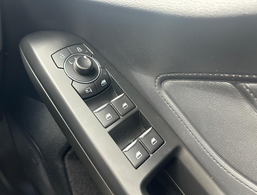 Ford Focus Photo adf99421-c97d-4a67-8290-c5bad21a25e9.jpg