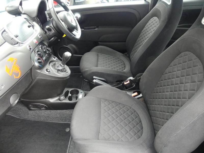 Abarth 595 Photo ae1ef02d-9c60-4c75-bb03-468c33f1b14a.jpg
