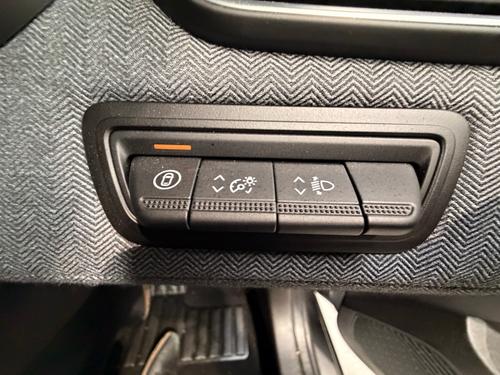 Renault CLIO Photo ae20ff8d-c2fe-4daf-9fdc-7982d59ecc3c.jpeg