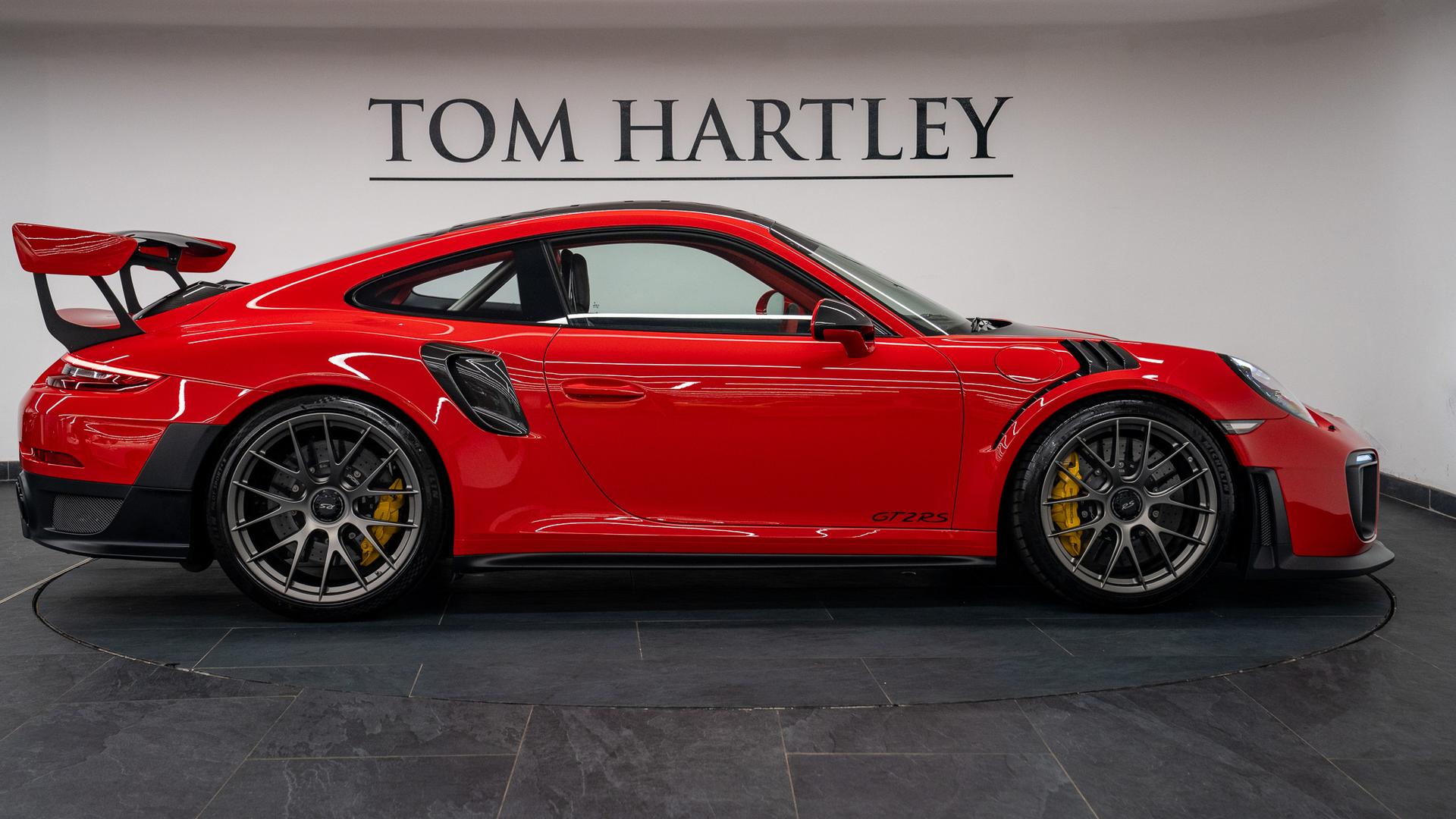 Porsche 911 Photo ae212188-ee0a-4984-addf-06d072d25c50.jpg