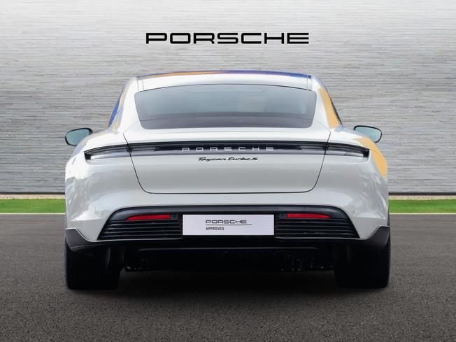 PORSCHE Taycan Photo 7