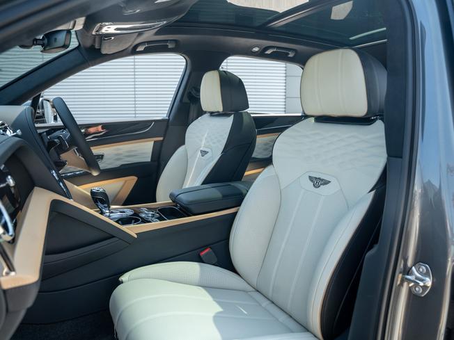 BENTLEY Bentayga  Photo 24