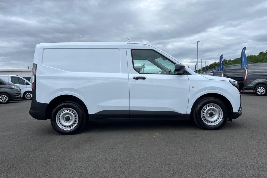 Ford TRANSIT COURIER Photo ae33912a-7ae7-47f9-aafc-b37affa5f29e.jpg