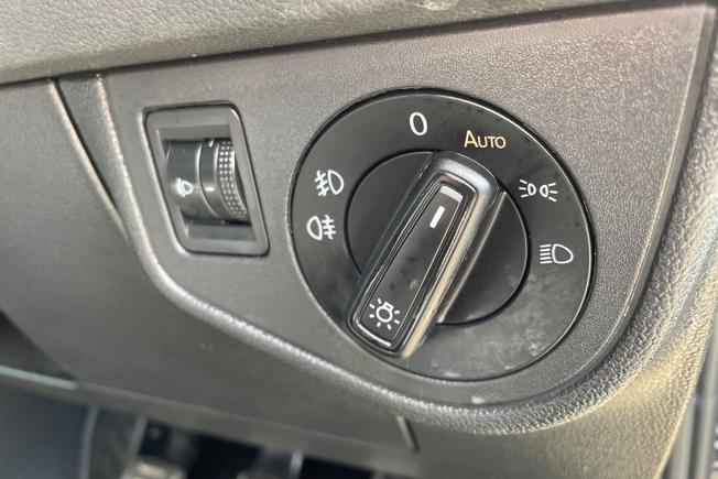 VOLKSWAGEN Taigo Photo 16