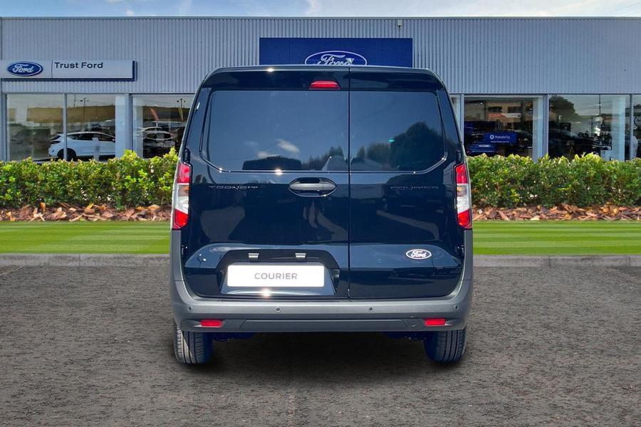 Ford TRANSIT COURIER Photo ae3c02b4-fd8d-4d72-8d87-6ffafd5bf13e.jpg