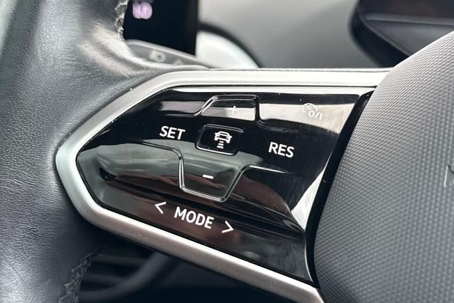 VOLKSWAGEN Id.5 Photo 16