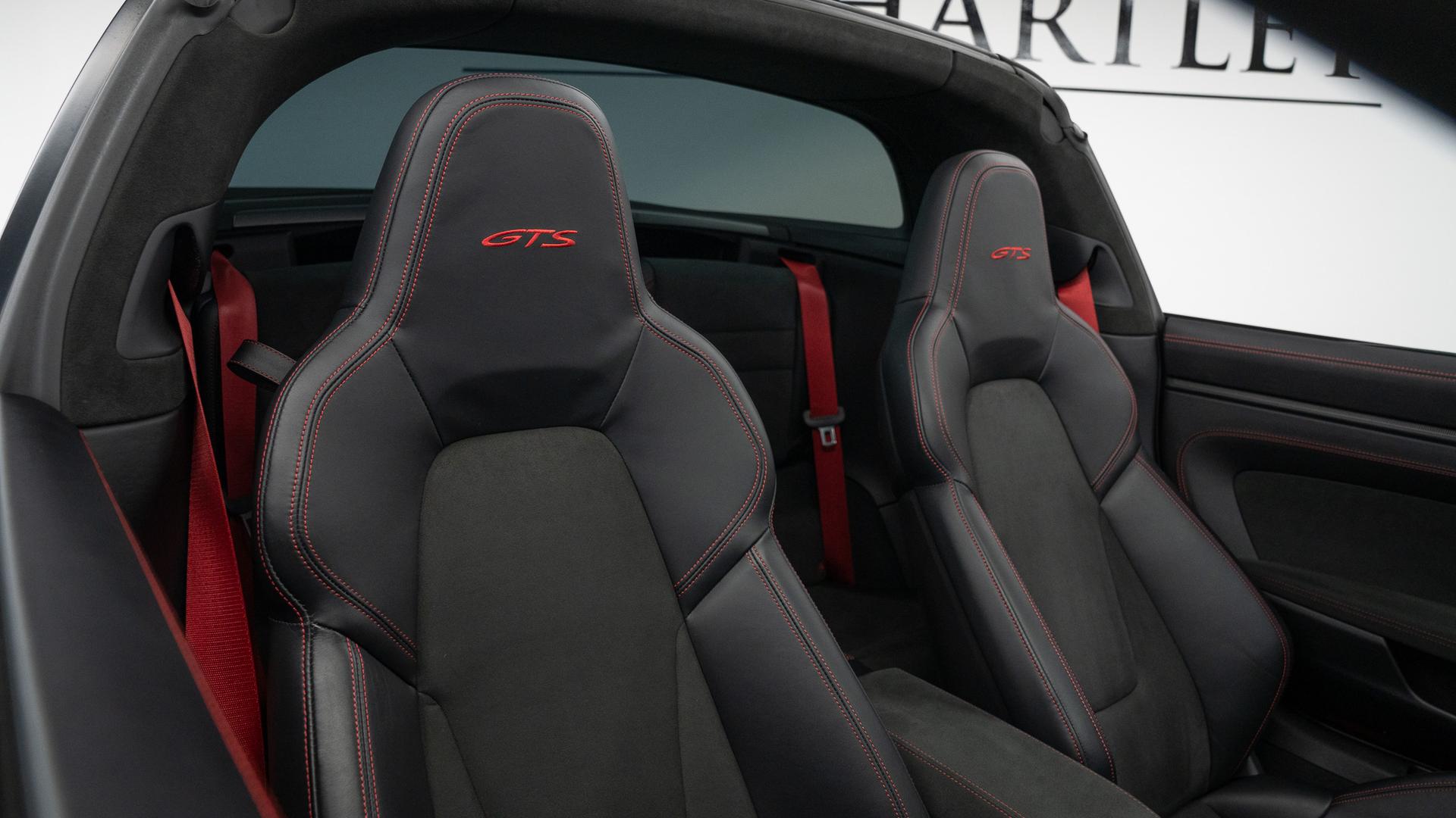 Porsche 911 Photo ae586610-ebc5-4e5c-b87d-9f4c335f46cb.jpg