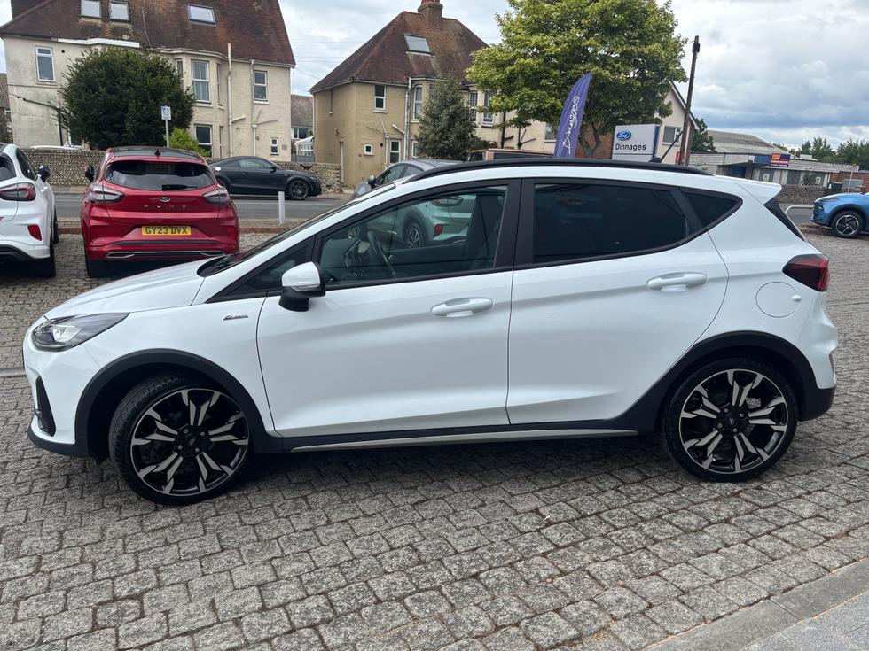 Ford Fiesta Photo ae5ec7e6-2460-4608-b19a-4d833f4bd814.jpeg