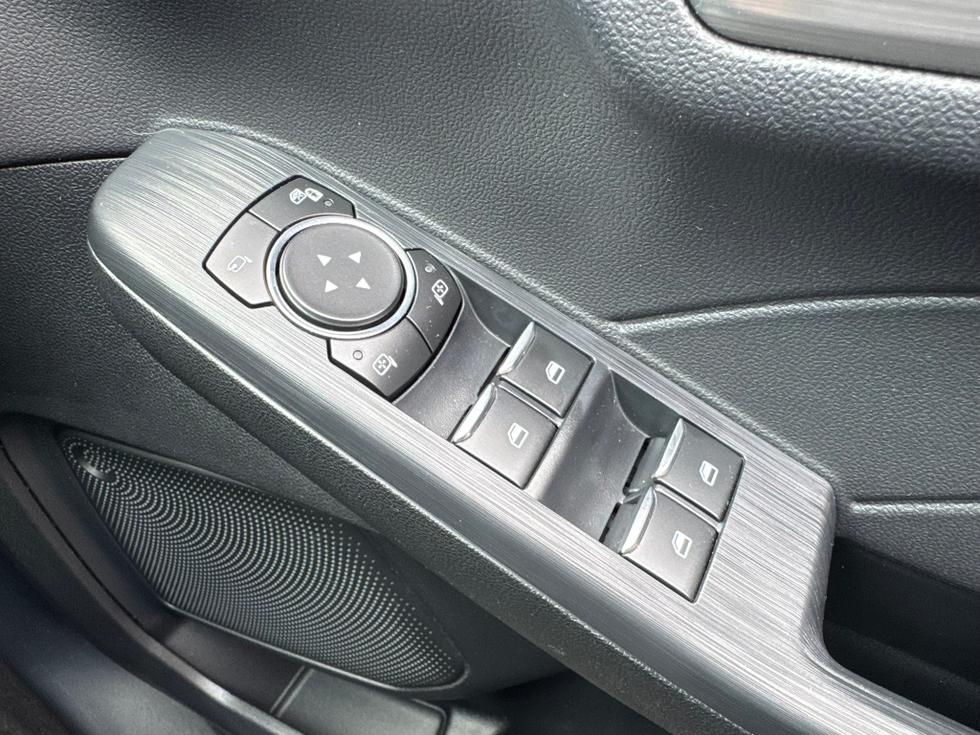 Ford Kuga Photo ae5fe45c-d08a-43a5-9592-d7bf0c9bb32b.JPEG