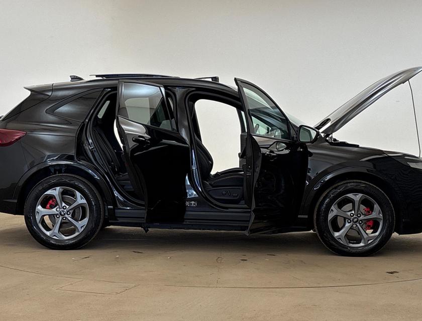 Ford Kuga Photo ae652b17-e4ec-4562-afef-a4bc4779f3dc.jpg