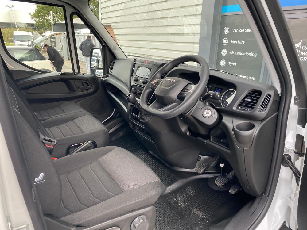 Iveco Daily 35S14 Photo ae7356e4-7216-4cf8-b8d1-4be18d4690cb.jpg