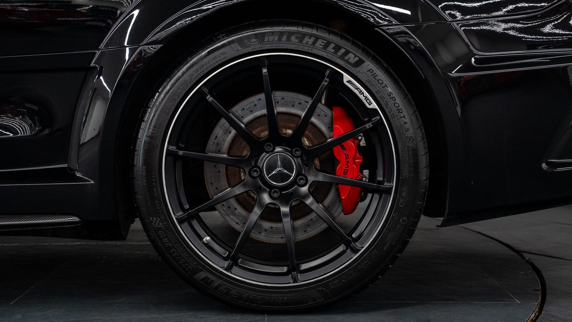 Mercedes-Benz C63 AMG Photo ae7711c3-6db3-4ce3-901d-6042b4dbabb0.jpg