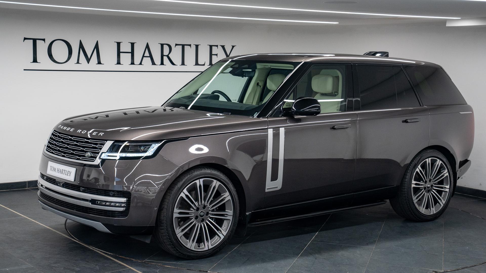 Land Rover Range Rover Photo ae78d0a4-3515-4827-b322-293aa8f4d64e.jpg