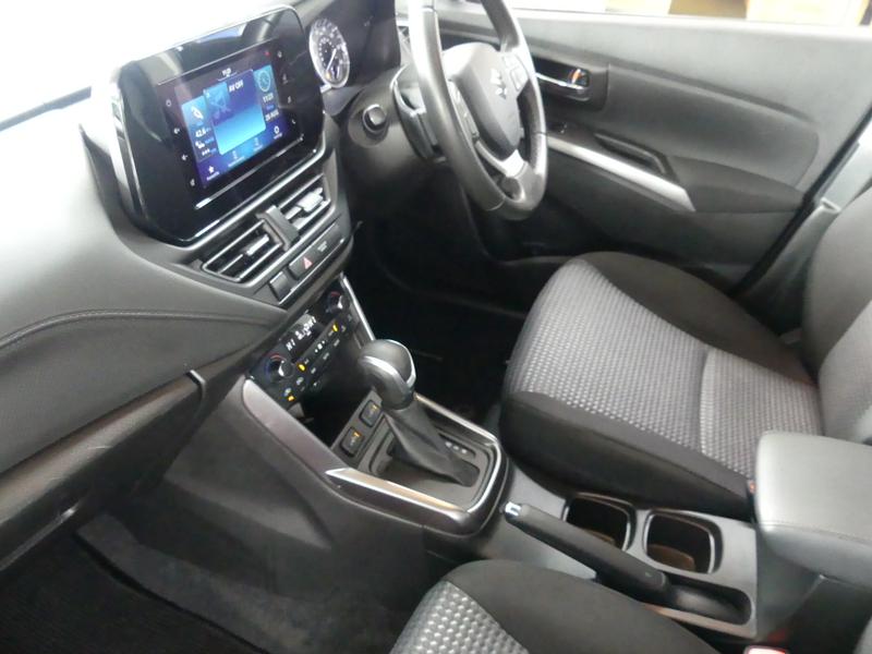 Suzuki S-Cross Photo ae7beebf-9aef-41da-b647-7423d60f0b59.jpg