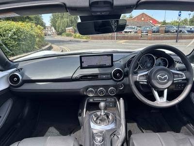 Mazda MX-5 RF Photo 14