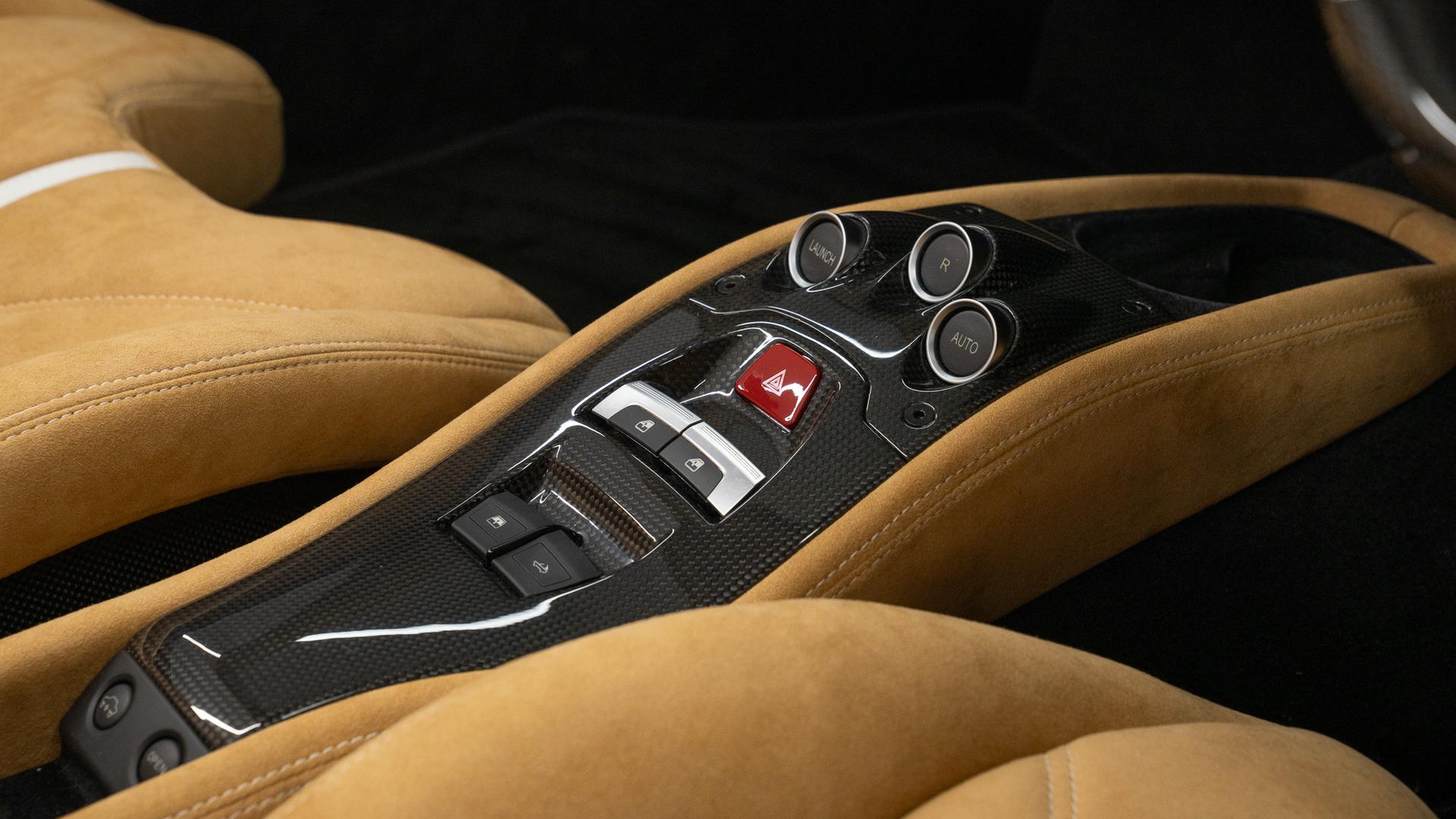 Ferrari 458 Photo ae8820ec-4269-4f87-9a8d-c8a636f42d0a.jpg