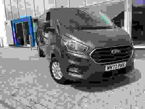 Used 2022 Ford TRANSIT CUSTOM 340 L2 H1 LIMITED 2.0 TD 170PS AUTO at Dinnages