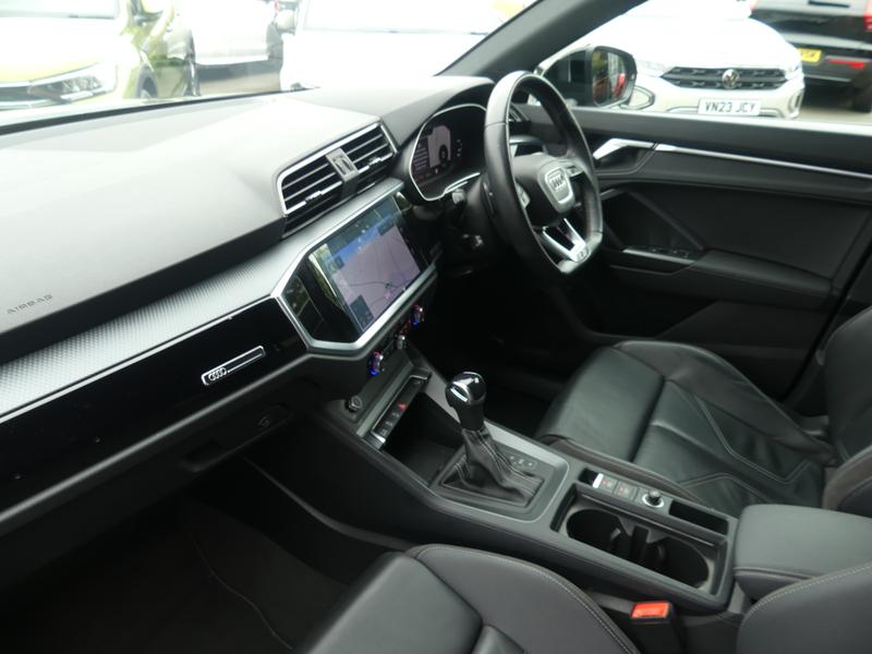 Audi Q3 Photo aecde1ad-36e8-4d22-9108-06c27bea4f0c.jpg