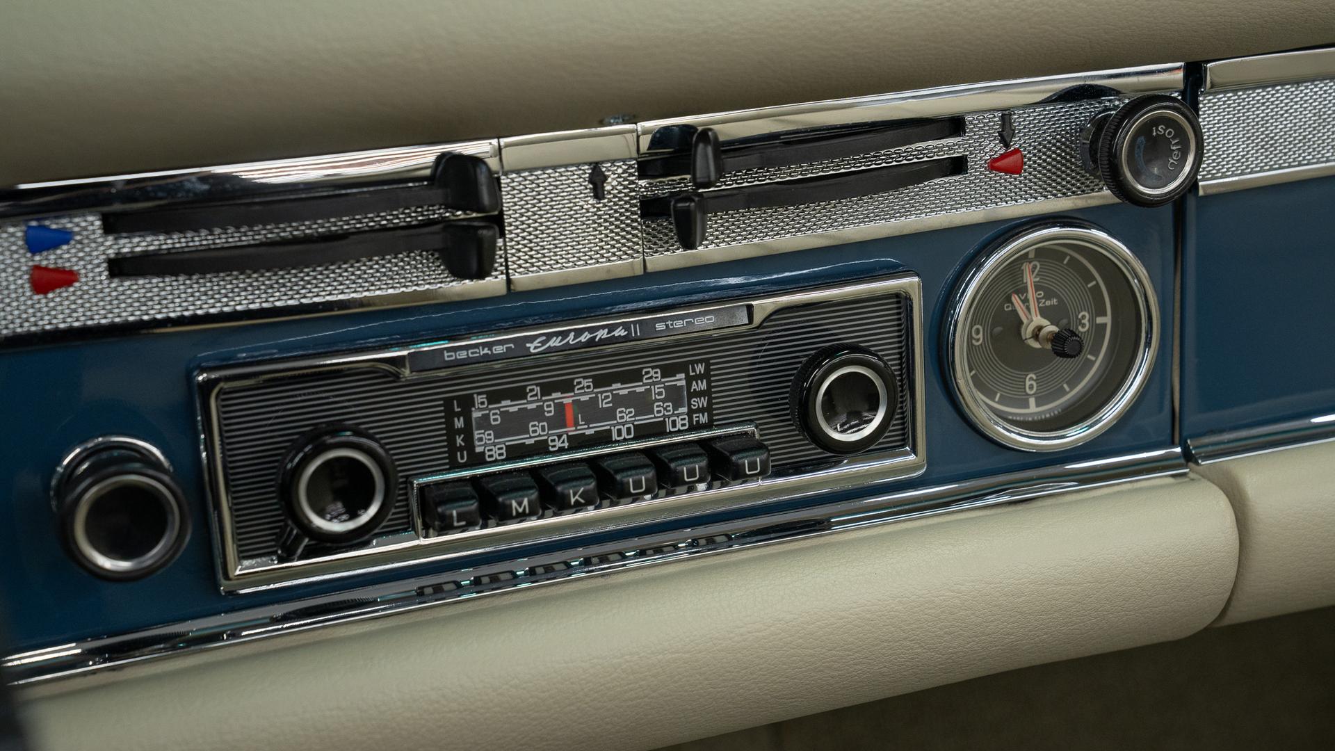 Mercedes-Benz 280 SL Photo aee49c1c-f12f-4909-84c8-127d8db491ec.jpg