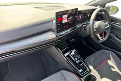 Volkswagen Golf Photo 2