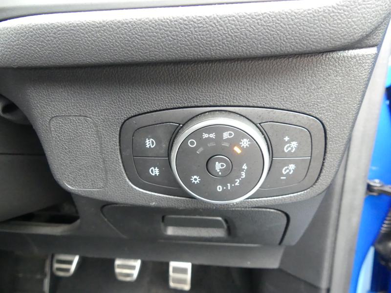 Ford Focus Photo aeec274a-aa3c-483f-a436-e90ed0c03705.jpg