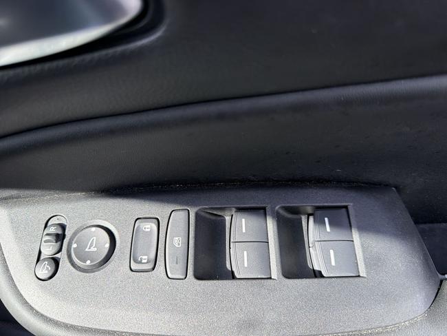 Honda Jazz Photo aef58b34-129b-4f22-833b-e67983d76cd4.jpg