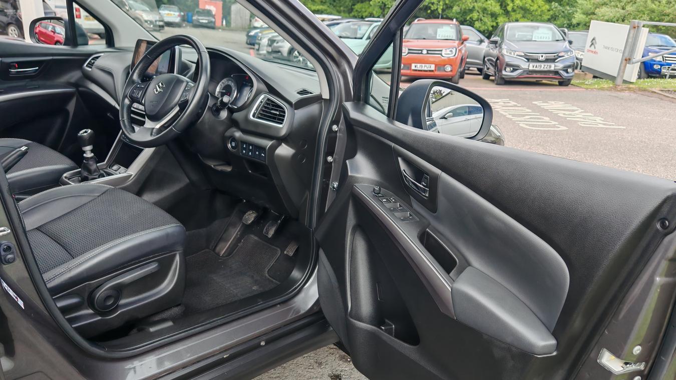 Used Suzuki S-Cross WN72HJG 12