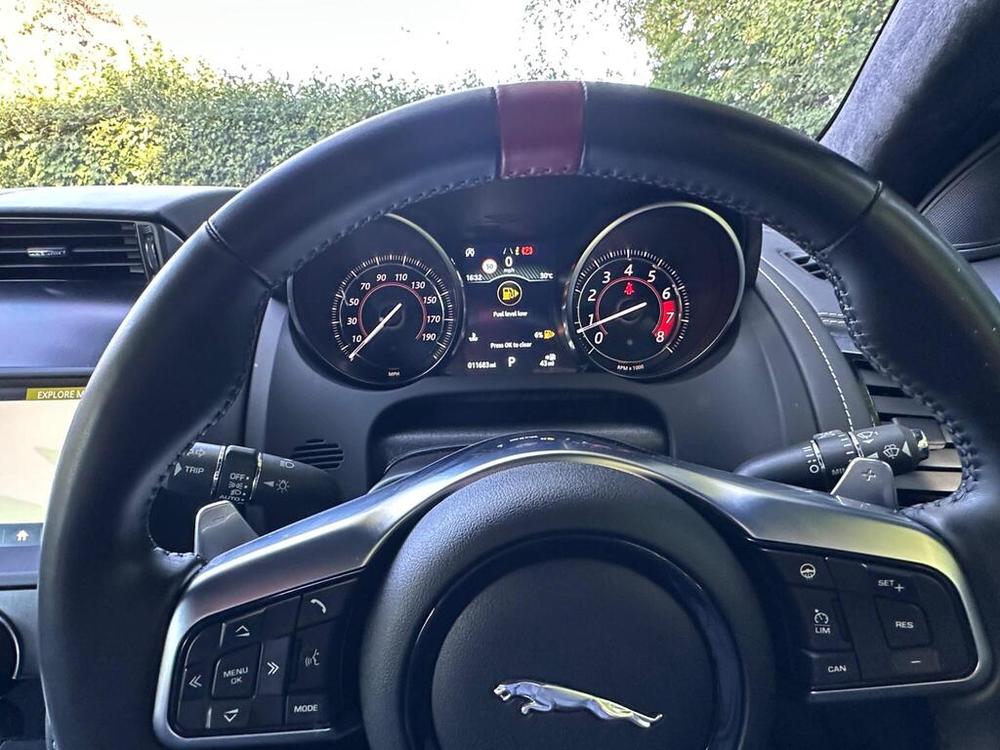 Used Jaguar F-Type LB69VZD 32