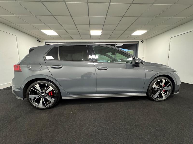 Volkswagen Golf Photo af05ccac-0d0e-4b87-acac-c7723f35f761.jpg