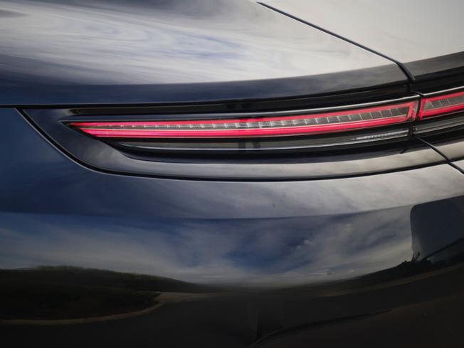 PORSCHE Panamera Photo 10