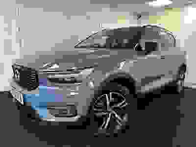 Used 2020 Volvo XC40 AUTOMATIC 2.0 B4 MHEV R-Design SUV 5dr Petrol Hybrid Auto Euro 6 (s/s) (197 ps) at Hodgson Car Sales