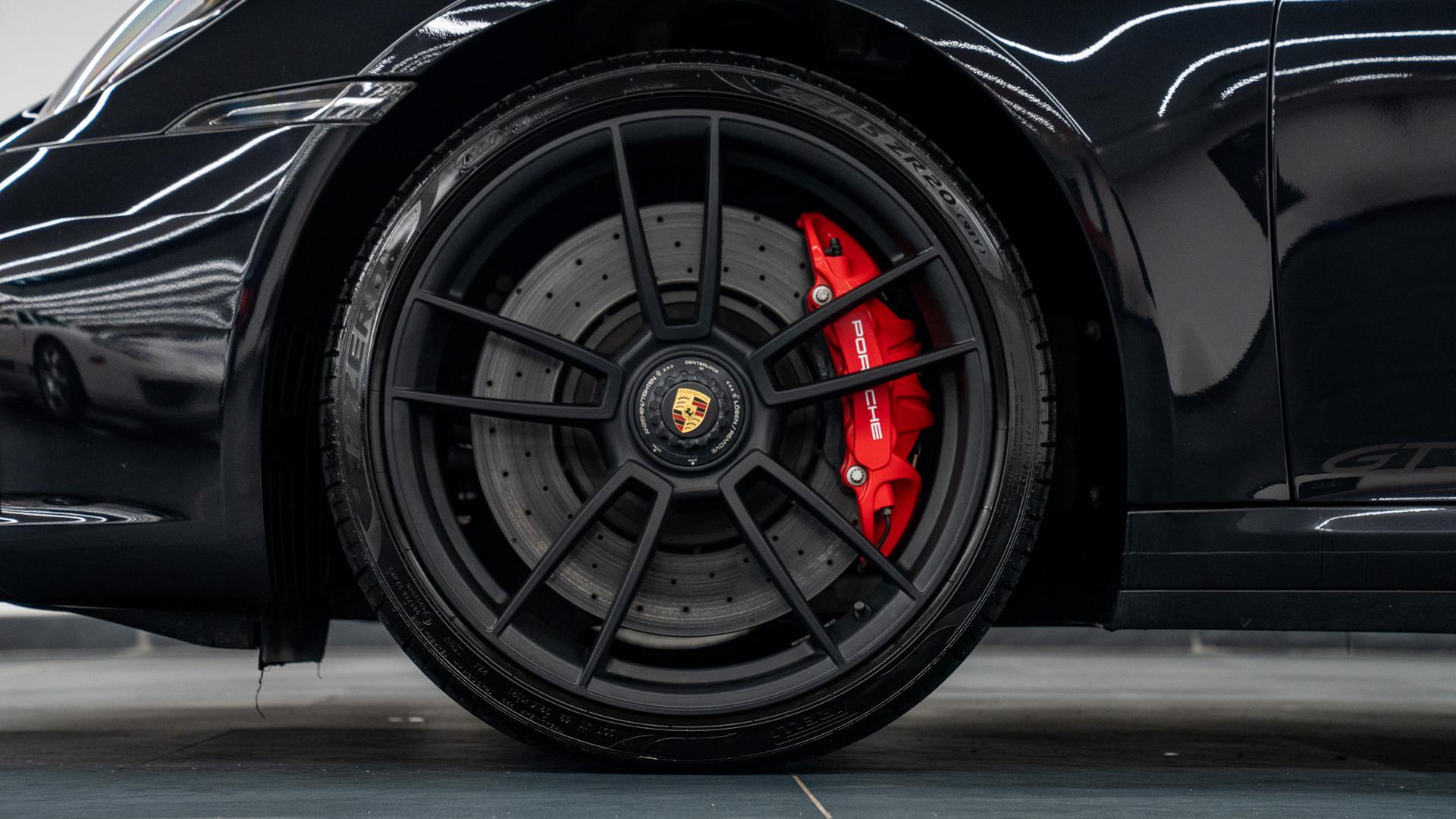 Porsche 911 Photo af421aa0-c726-4945-a098-5e563fe9ee00.jpg