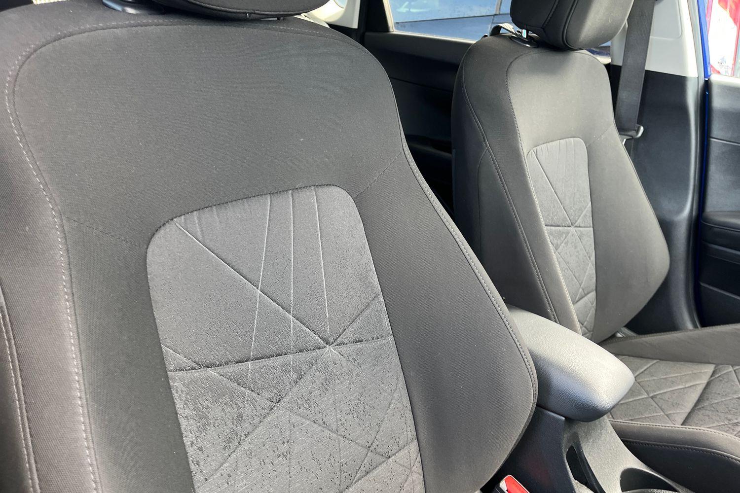 Hyundai BAYON Photo 16