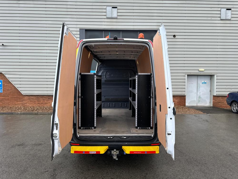 Mercedes-Benz Sprinter Photo af4ff44b-cb19-4505-b2c0-fa9a074bd5d4.jpg