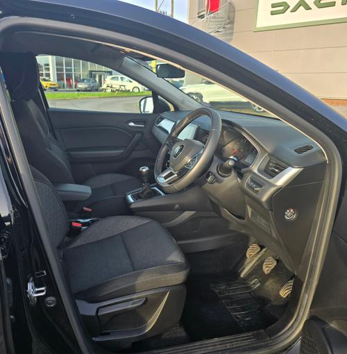 Renault CAPTUR Photo af5973c6-c8ba-4736-9b3b-ad77a958e1a8.jpg