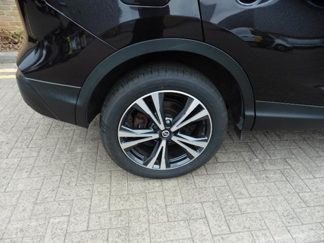 Used Nissan Qashqai 1.3 YL69ETX 9