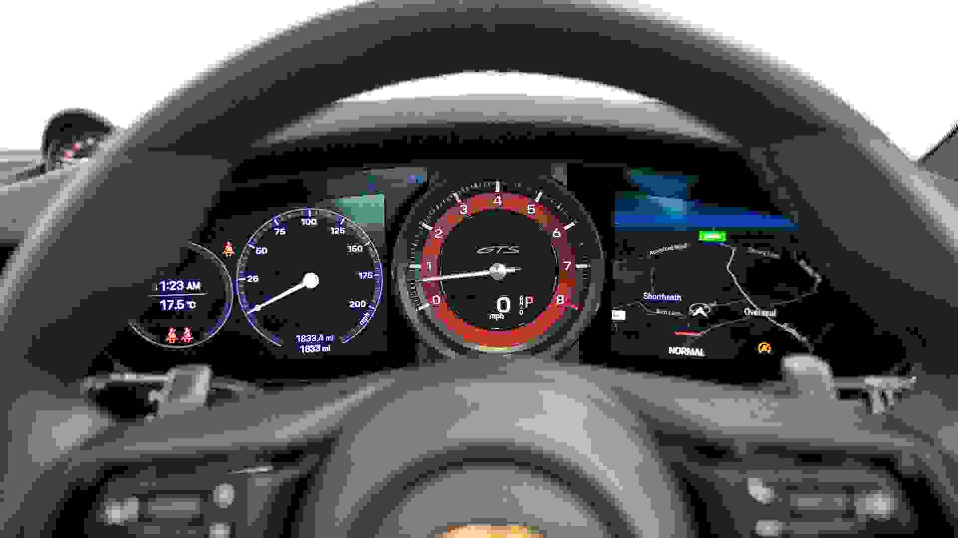 Porsche 911 Photo af68f97f-27b2-45db-b9c1-6b1228c0ef11.jpg