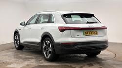 Audi Q8 e-tron Photo 3