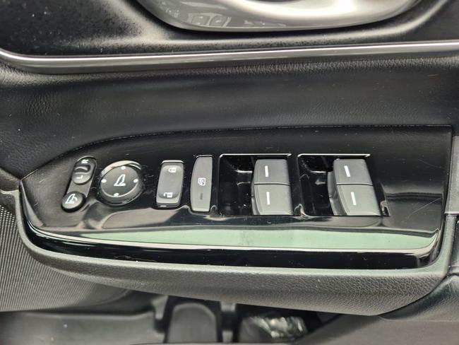 Honda CR-V Photo af8a7828-62b6-444a-8035-c7d78adbf916.jpg