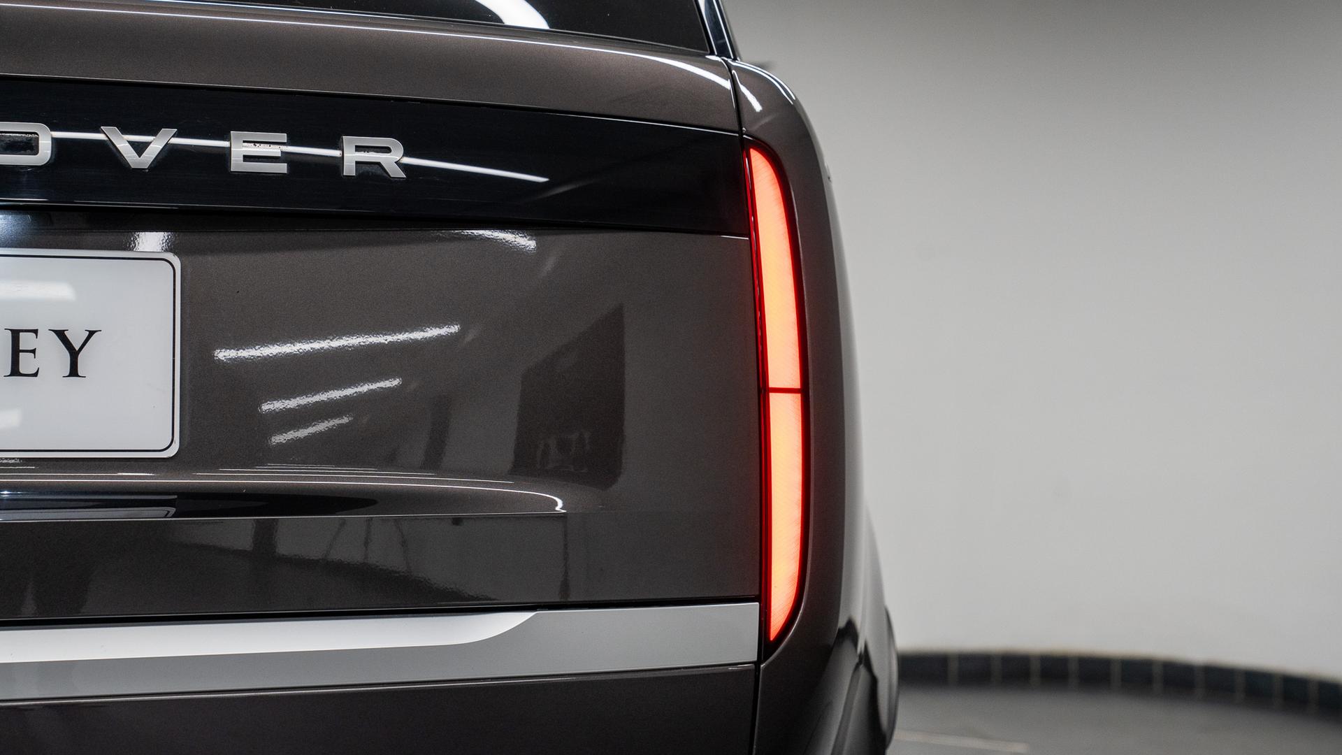 Land Rover Range Rover Photo af9bf87e-6ffd-4bd4-8069-b669d5582fb6.jpg