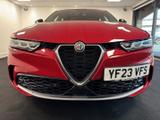 Alfa Romeo Tonale Photo 1