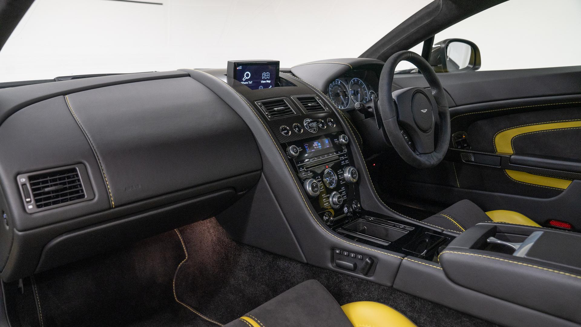 Aston Martin Vantage Photo afe3bee9-b8eb-494b-85ad-d219db53e799.jpg