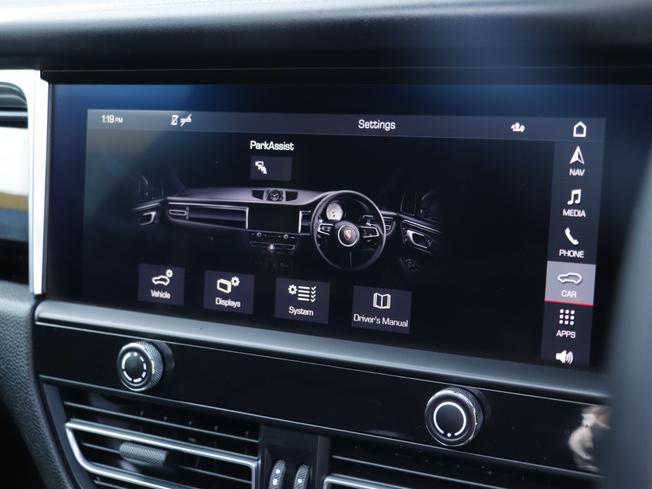 PORSCHE Macan Photo 50