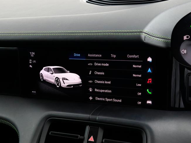PORSCHE Taycan Photo 11