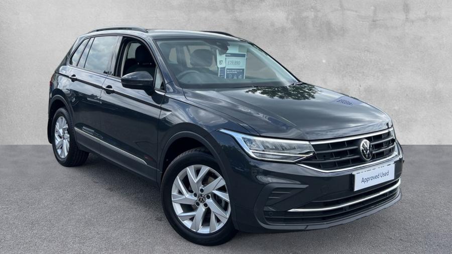 Used 2022 Volkswagen Tiguan 1.5 TSI Life EVO DSG 5 door £29,890 6,500 ...