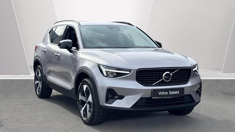 2025 Volvo XC40