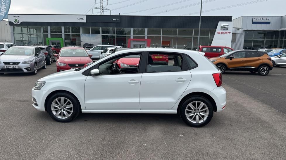 Volkswagen POLO Photo aos-b3f4e2db8750731789bd98c796b602d9c92091b0.jpg