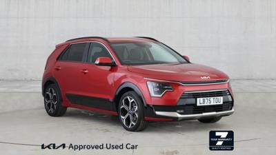 Used 2025 Kia Niro 1.6 GDi HEV EVOLVE Runway Red at Kia Motors UK