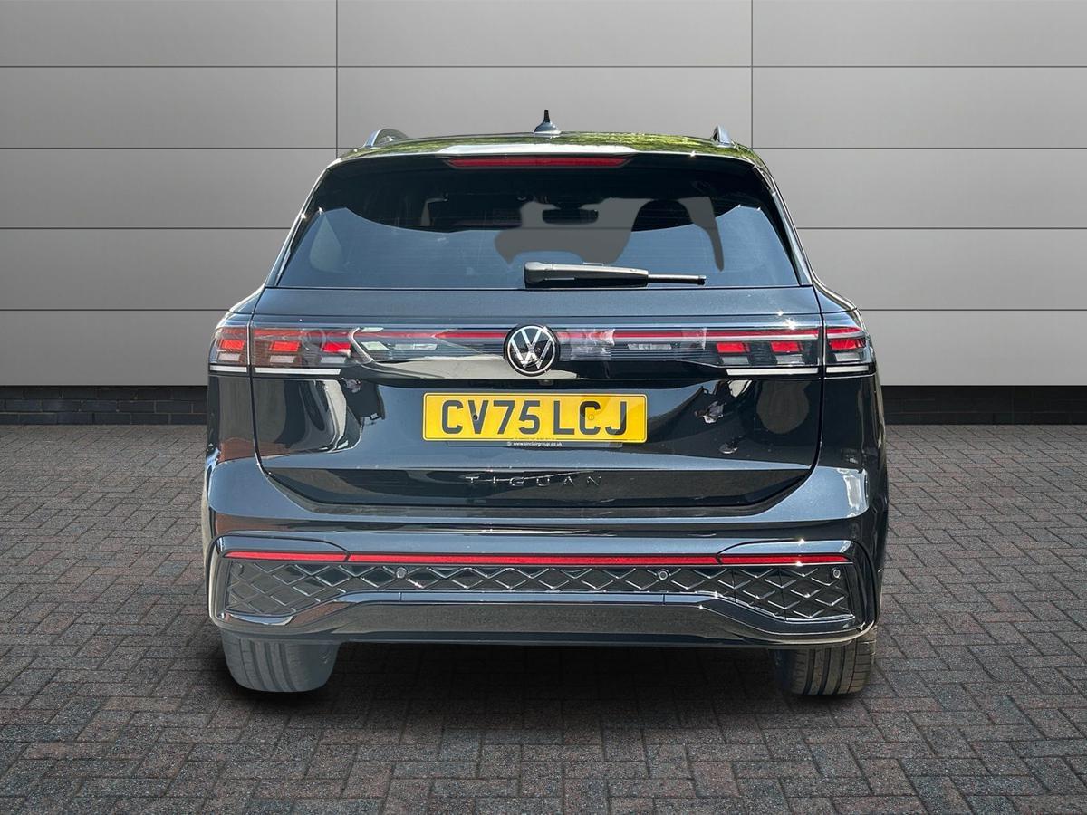 Volkswagen Tiguan Photo at-0018d5116c4e40b8b9e0e90f925289b1.jpg